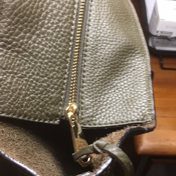 Leather shoulder bag - Picture 5 of 7